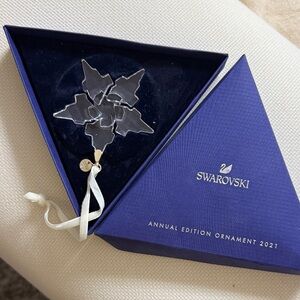 Swarovski Crystal Star Ornament with Blue Box